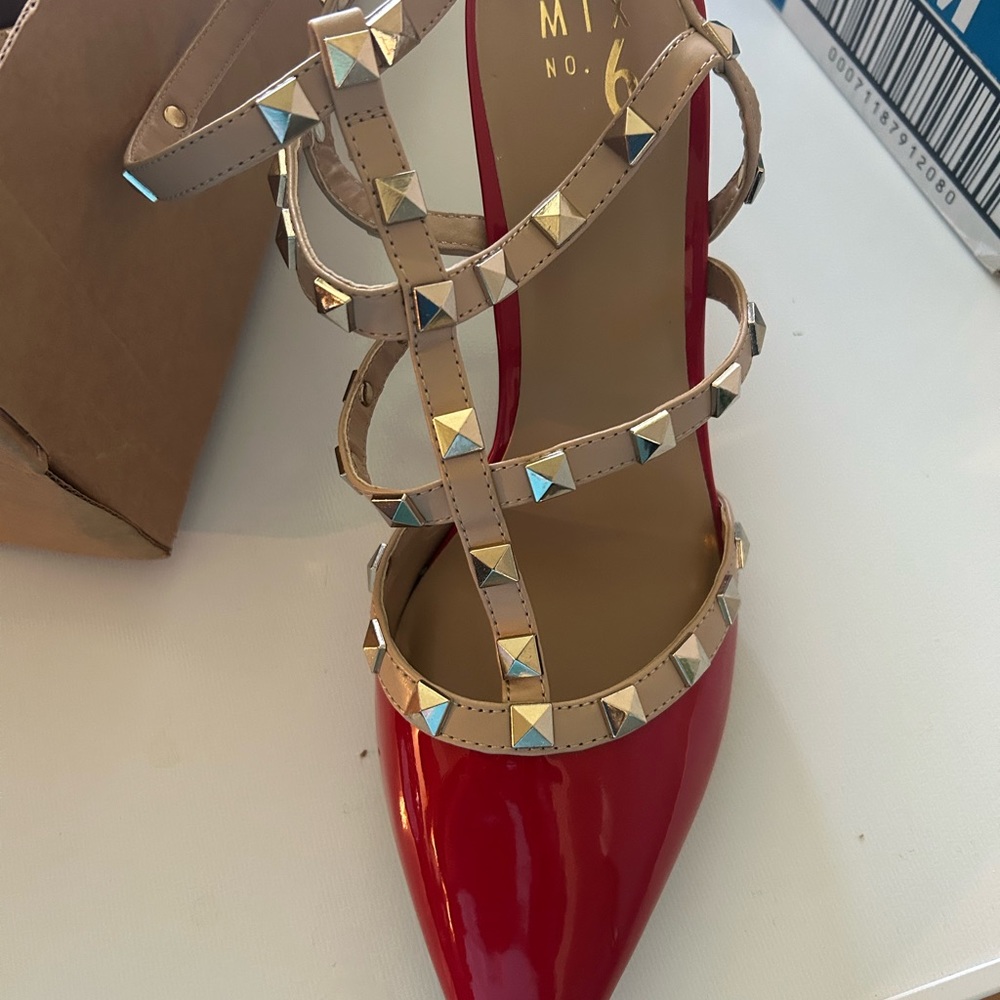 Mix number 6 red size 11 heels